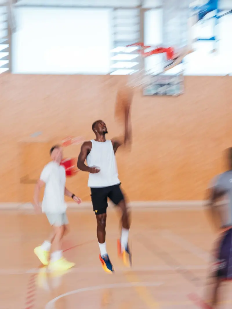 好不惬意！巴特勒ins晒休赛期休闲照与训练照与球迷分享