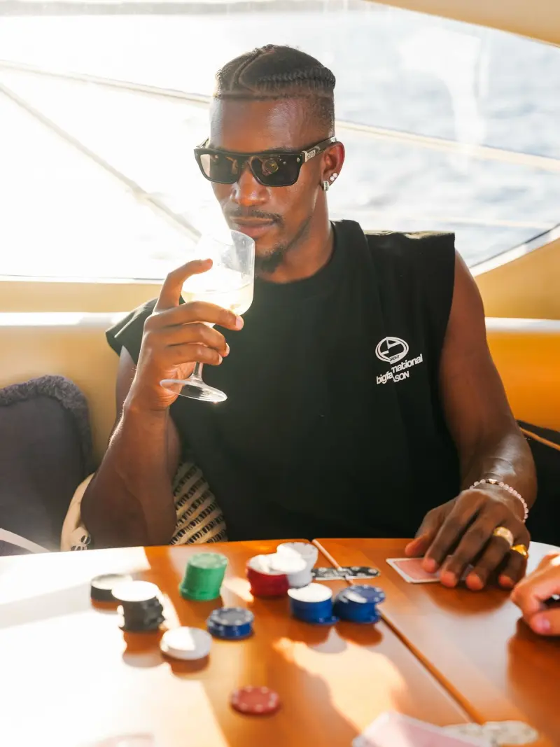 好不惬意！巴特勒ins晒休赛期休闲照与训练照与球迷分享