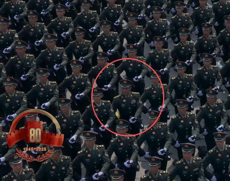 阅兵出现重大失误?导弹挂反、字打错,央视曝真相,涉及82名英烈