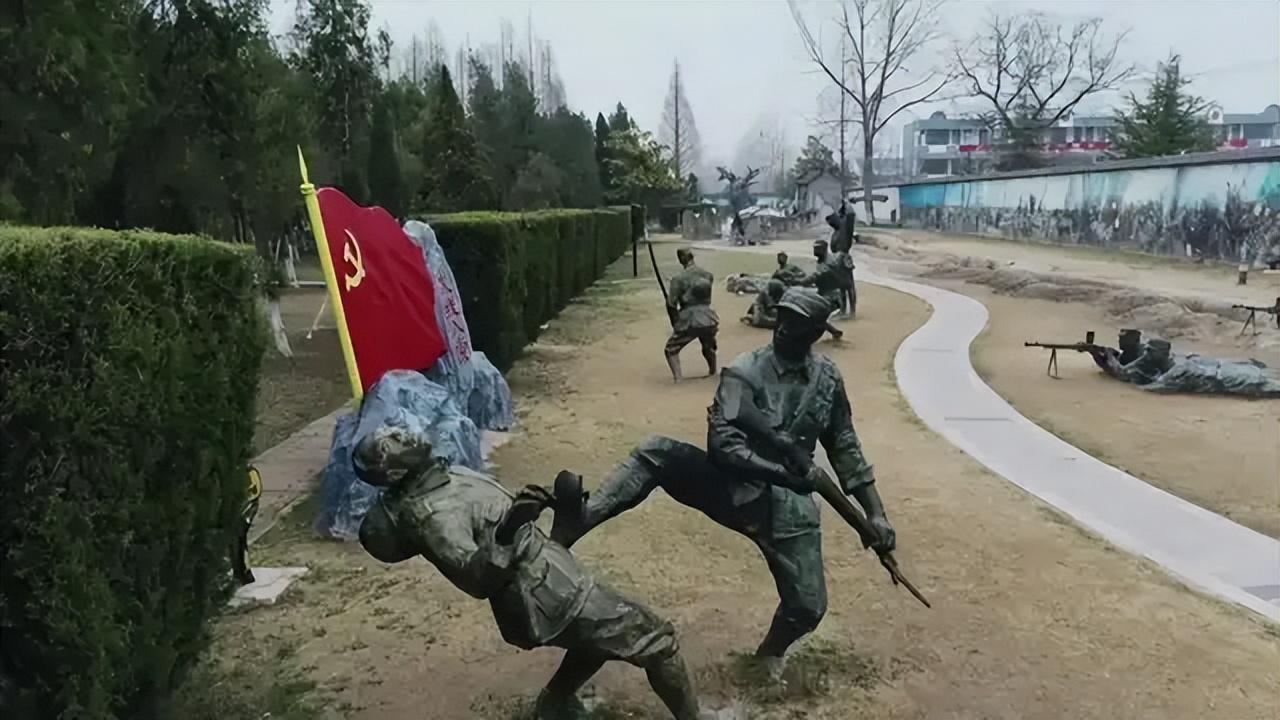 阅兵出现重大失误?导弹挂反、字打错,央视曝真相,涉及82名英烈