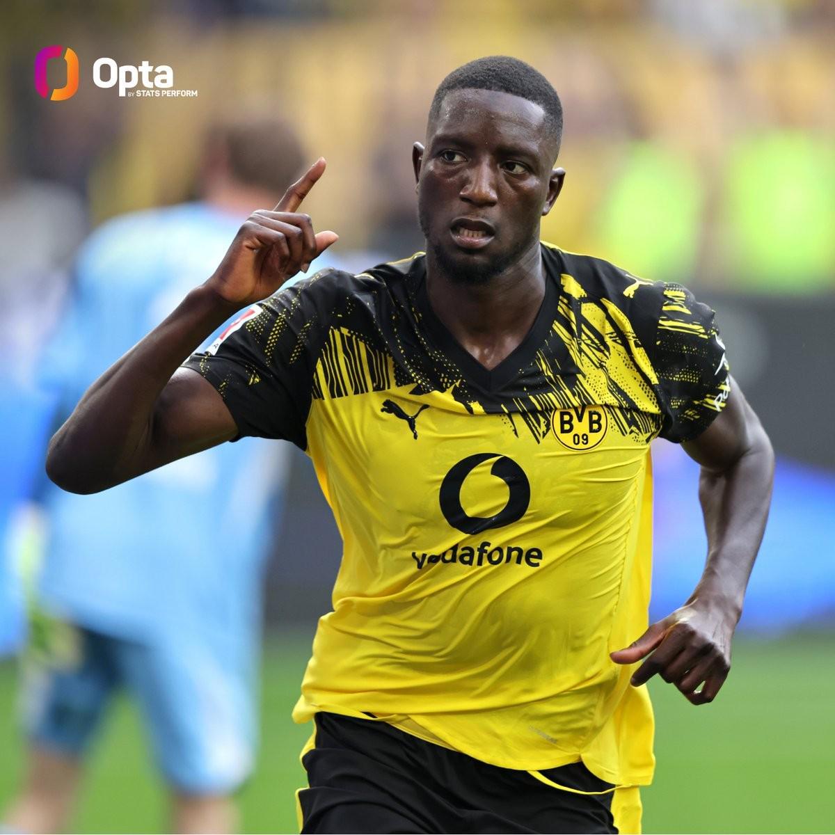 足球比赛直播免费在线观看-吉拉西连续7场德甲进球,多特队史仅次于莱万和奥巴梅扬