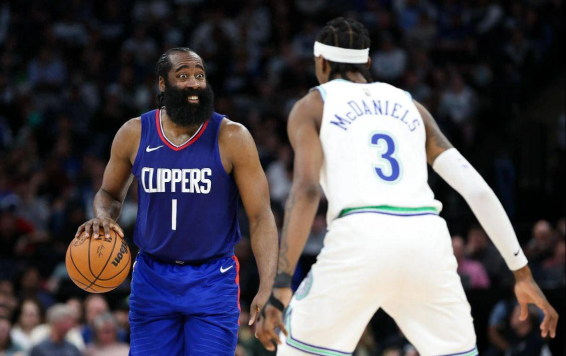 烂到家!快船彻底沉了,赛季6次领先10分+被翻盘,1数据倒数第一