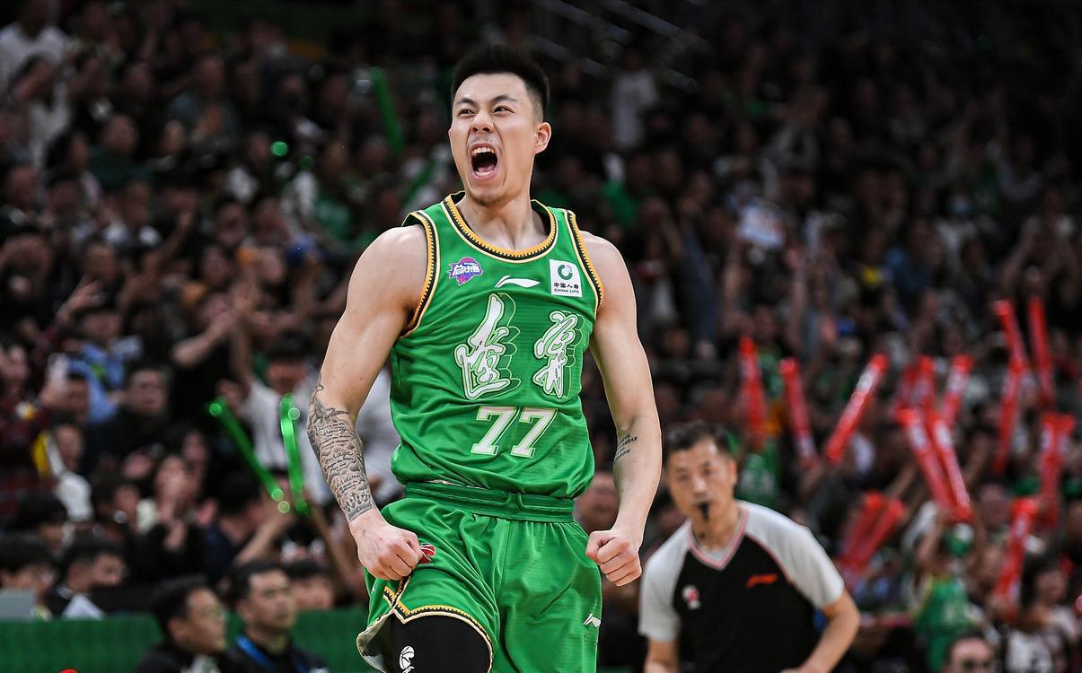 咪咕体育直播-幸亏放弃赵睿！上海队二选一成功，辽篮三冠前锋太香，成全王哲林